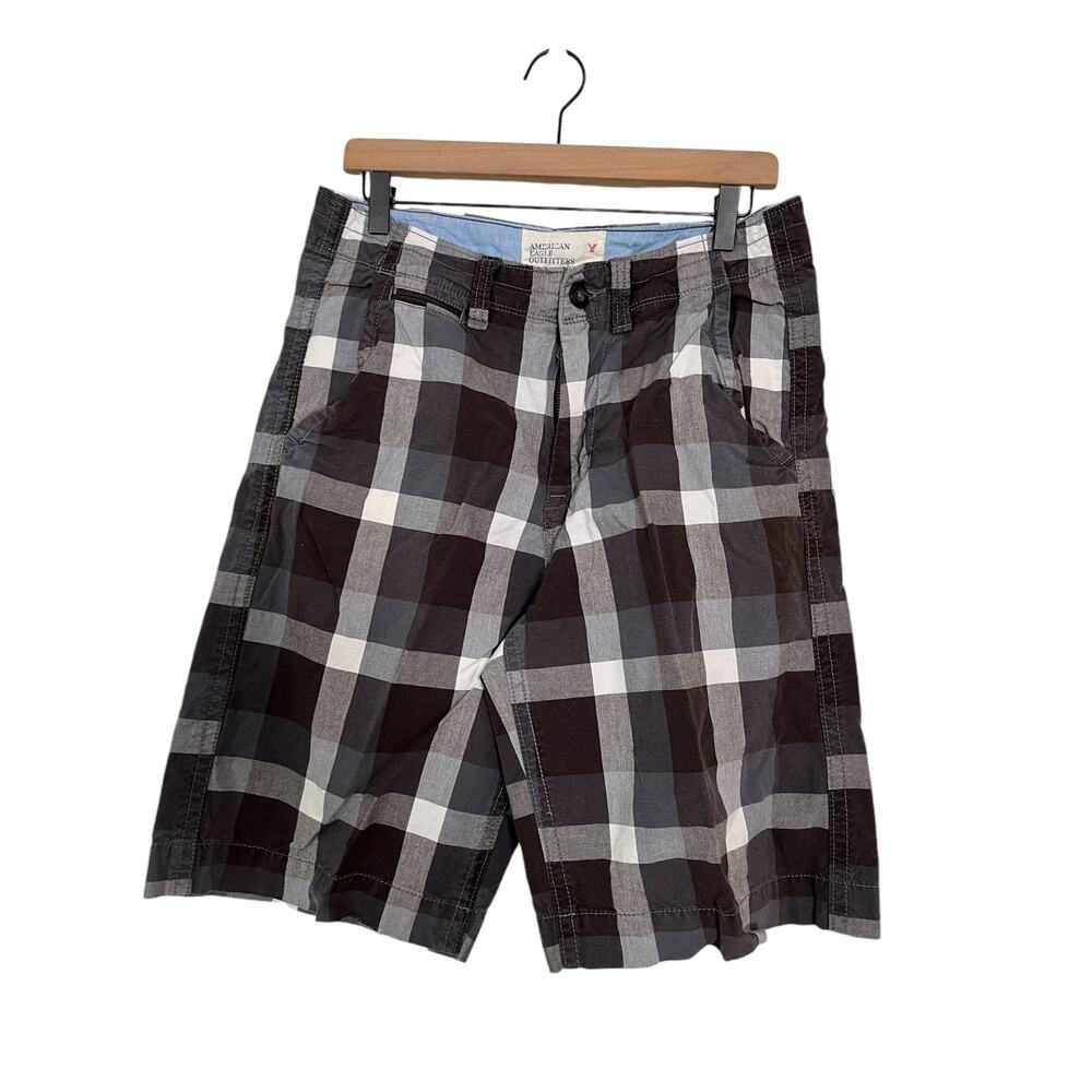 American Eagle Mens Longer Length Gray Plaid Chino Shorts Waist Size 30